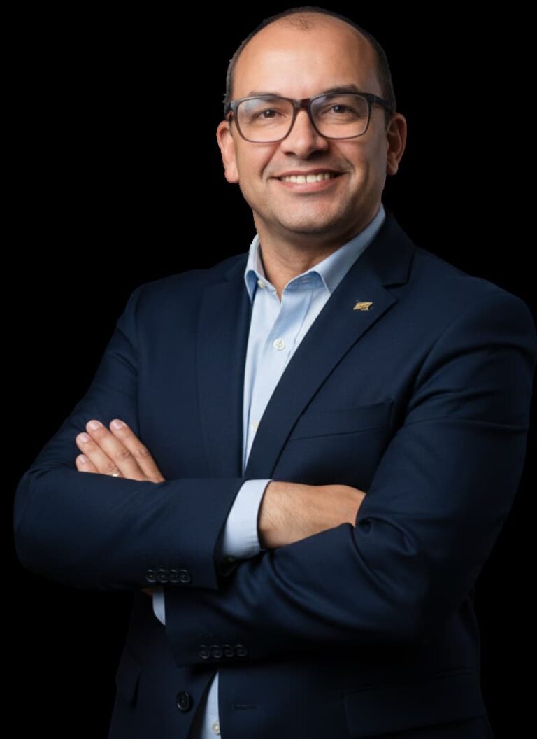 Professor Jair Pedro - Especialista em Habilitação em Espanhol no Exército Brasileiro